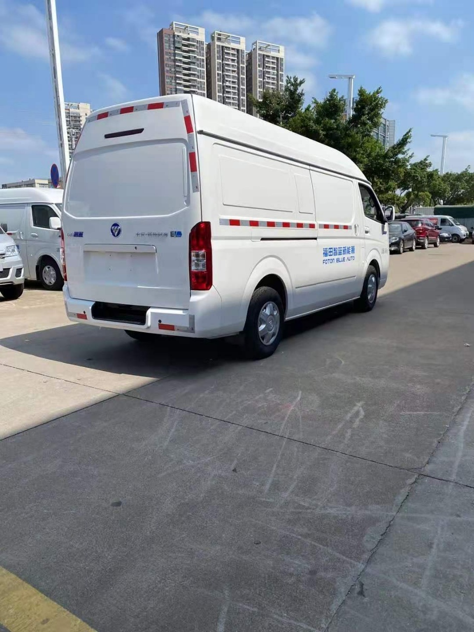 FOTON VIEW G7 2/5/12-Seater EV Passenger & Cargo Van LHD/RHD 🚐⚡ - Image 7