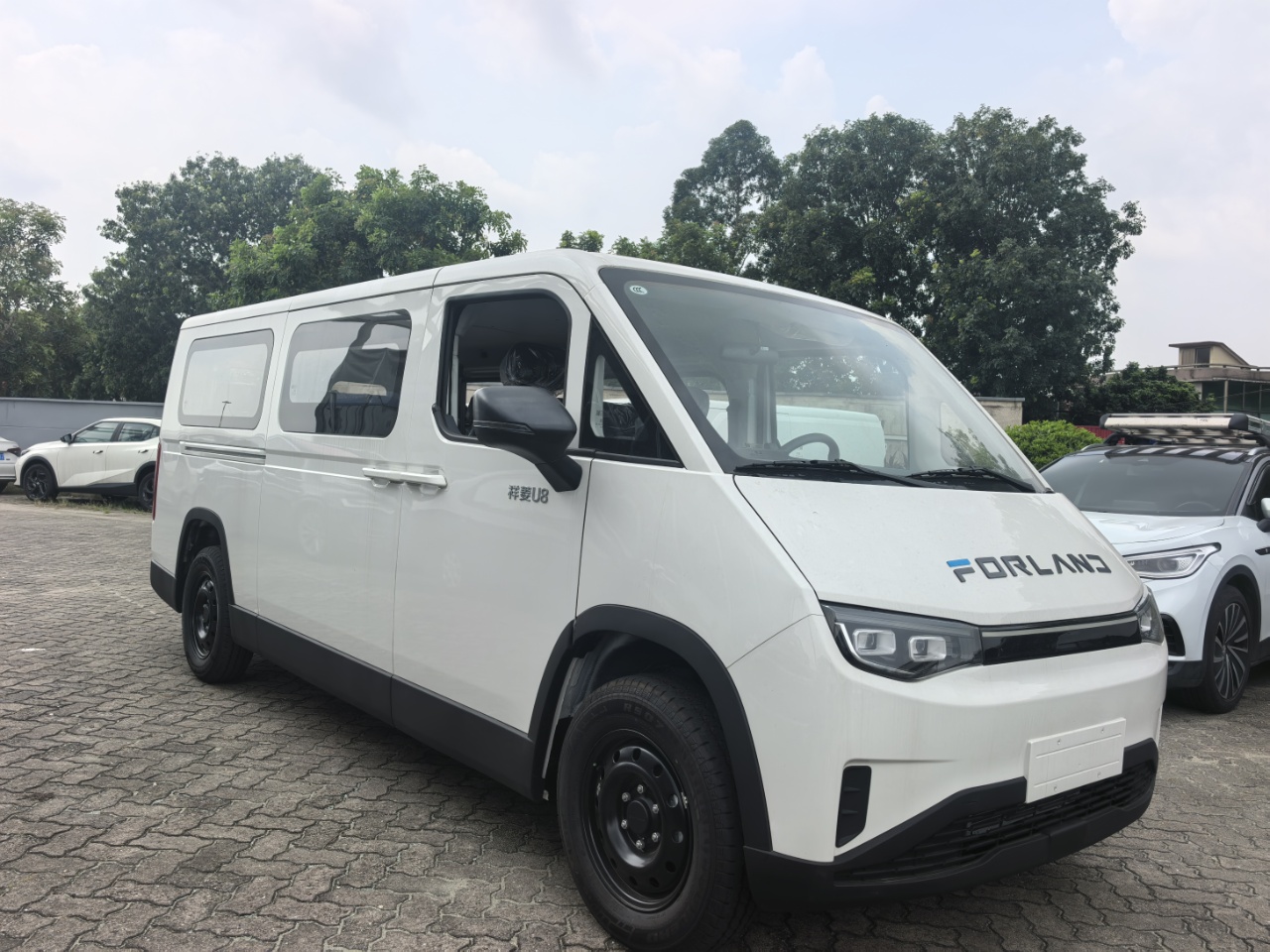 FOTON VIEW U8 19-Seater EV Passenger Van 🚐⚡